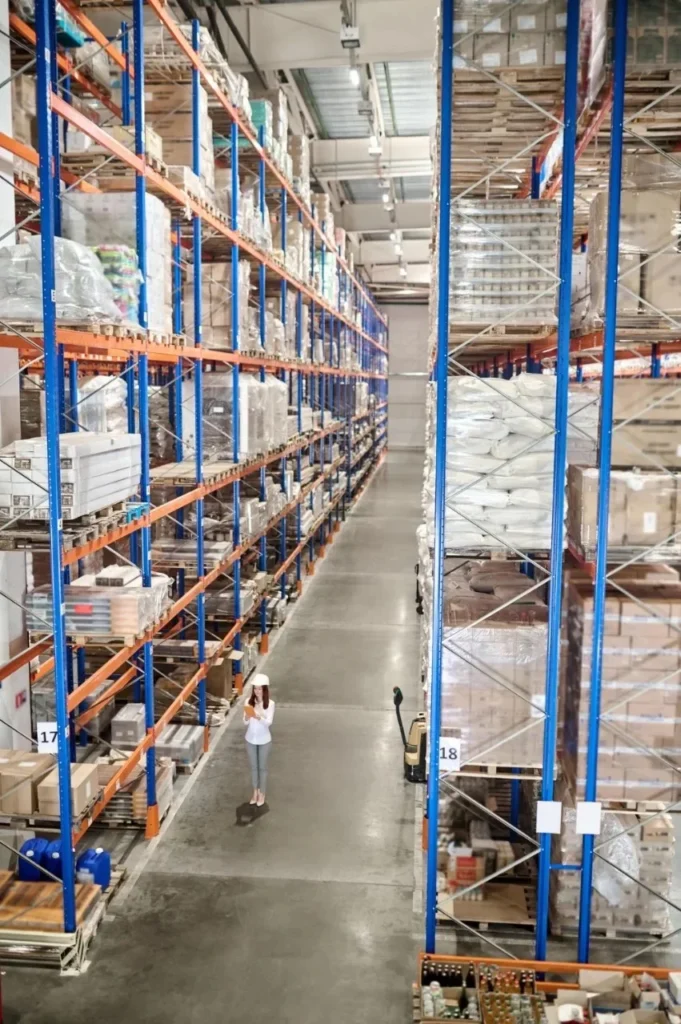 surtidora de productos de ferreteria